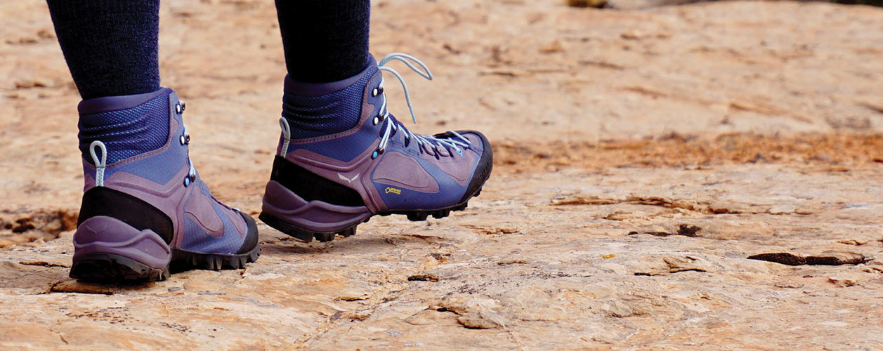 Salewa Womens Ws Alpenviolet Mid GTX High Rise Hiking Boots 