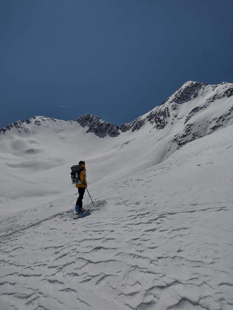 Dani Reyes-Acosta Colorado backcountry snowboarding Photo Johnny Townsend.jpg